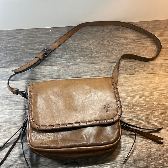 Frye Handbags - Frye leather purse